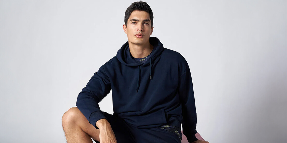 Erkek Sweatshirt Modelleriyle Günlük Şıklık ve Rahatlığı Yakalayın