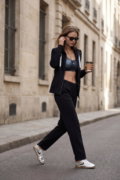 Kadın Siyah Yüksek Bel Fırçalı Yumuşak Bol Eşofman Altı |4824 - BİLCEE