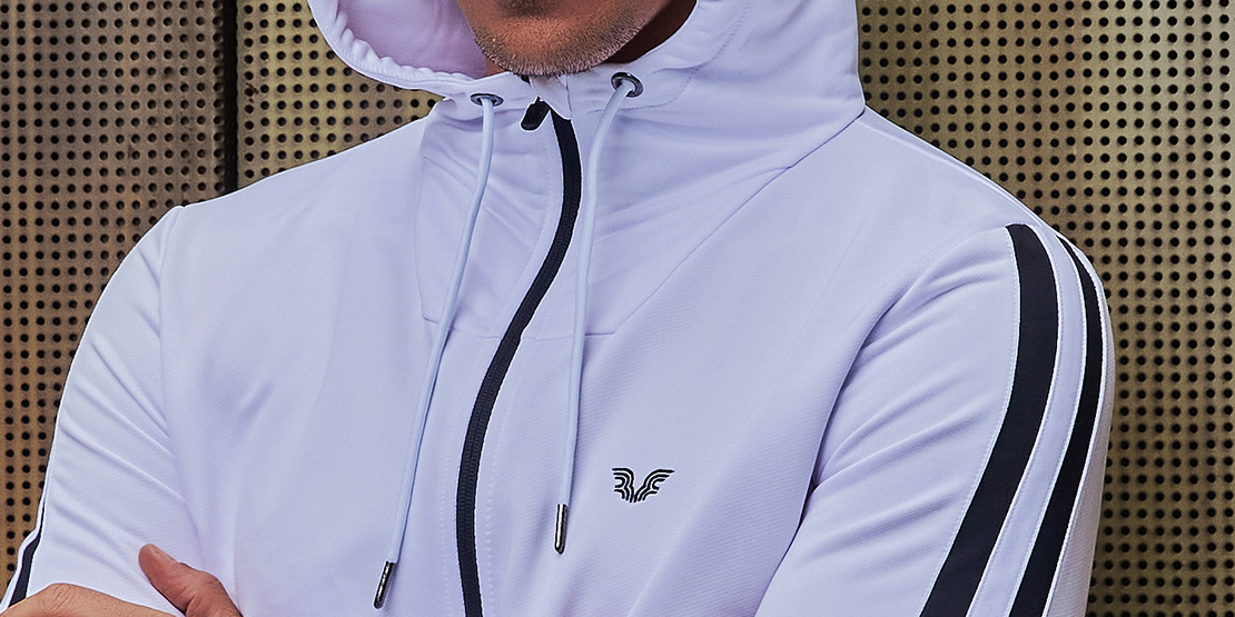 Eşofman Üstündeki Tüyler Nasıl Temizlenir?